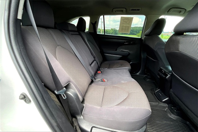 2022 White Toyota Highlander LE AWD SUV