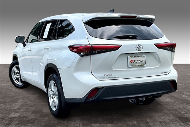 2022 White Toyota Highlander LE AWD SUV