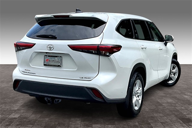 2022 White Toyota Highlander LE AWD SUV