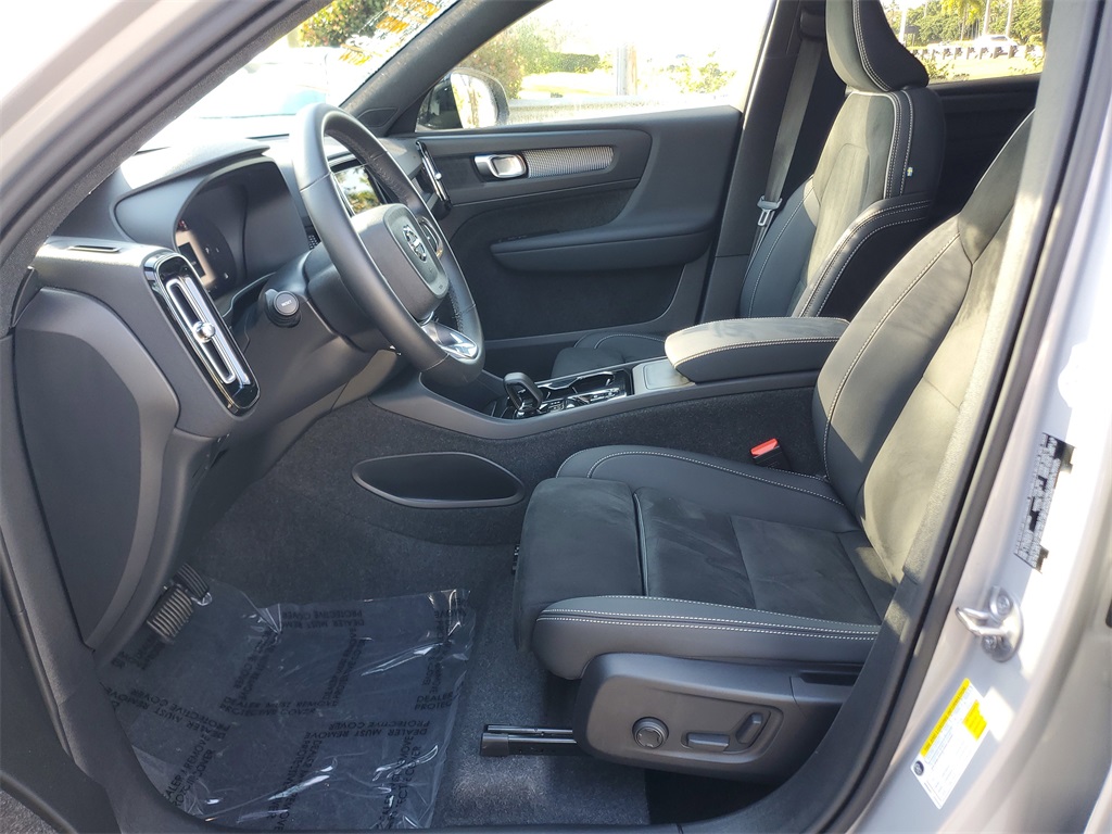 used 2025 Volvo XC40 car, priced at $31,195