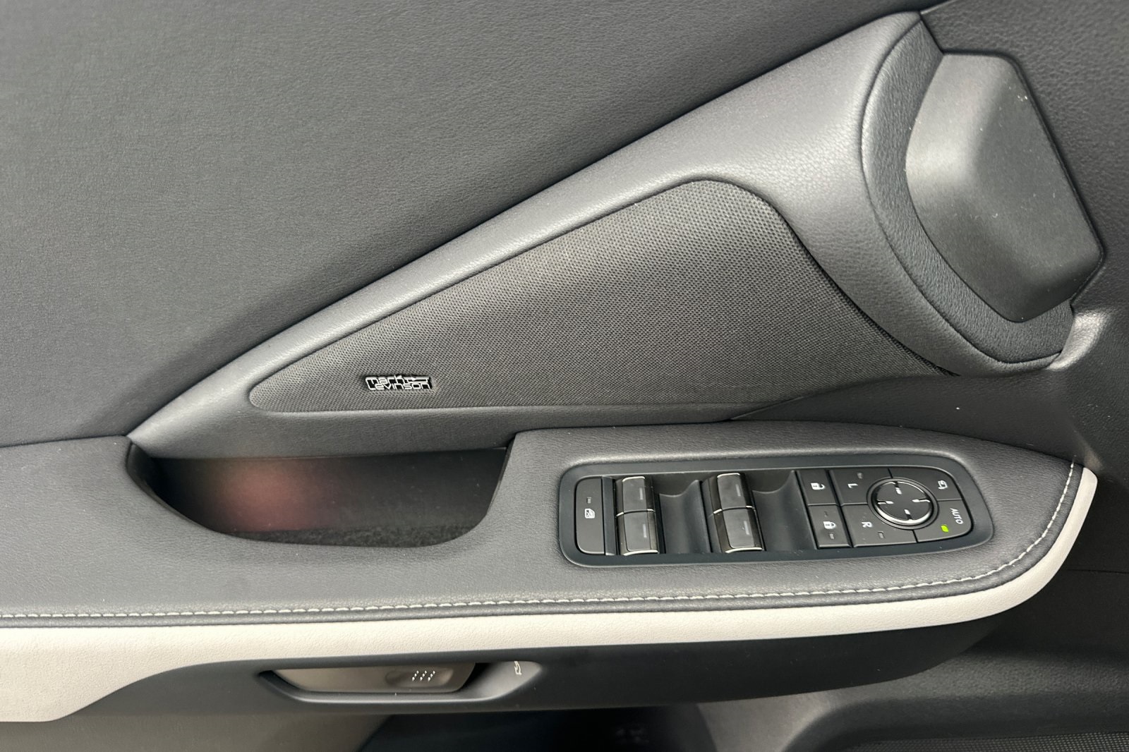 2026 Lexus TX 500h F SPORT Performance Premium photo 8