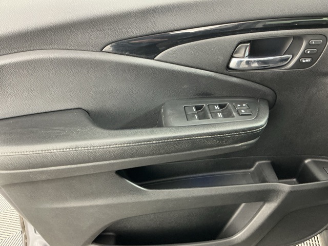 used 2017 Honda Pilot car, priced at $21,986