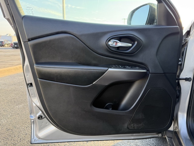 used 2019 Jeep Cherokee car, priced at $13,886