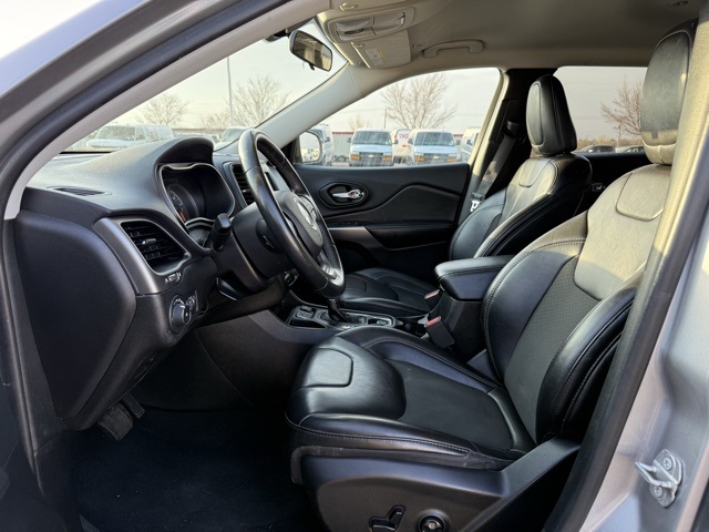 used 2019 Jeep Cherokee car, priced at $13,886