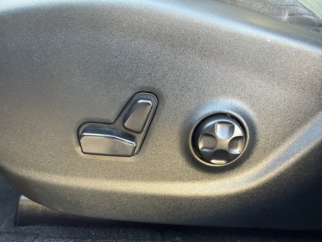 used 2019 Jeep Cherokee car, priced at $13,886