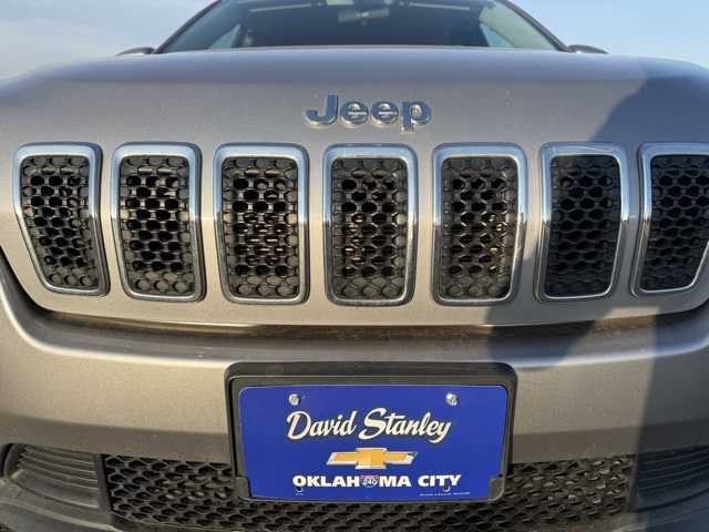 used 2019 Jeep Cherokee car, priced at $13,886