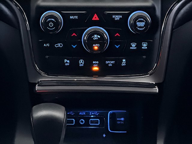 2018 Jeep Grand Cherokee Altitude photo 11