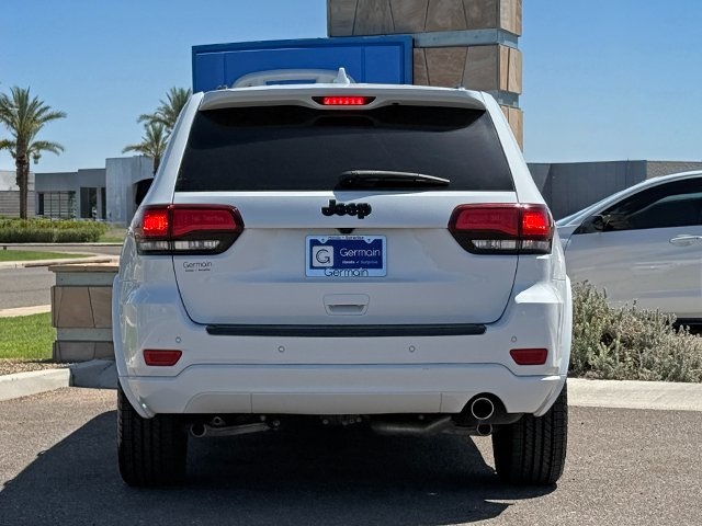 2018 Jeep Grand Cherokee Altitude photo 3