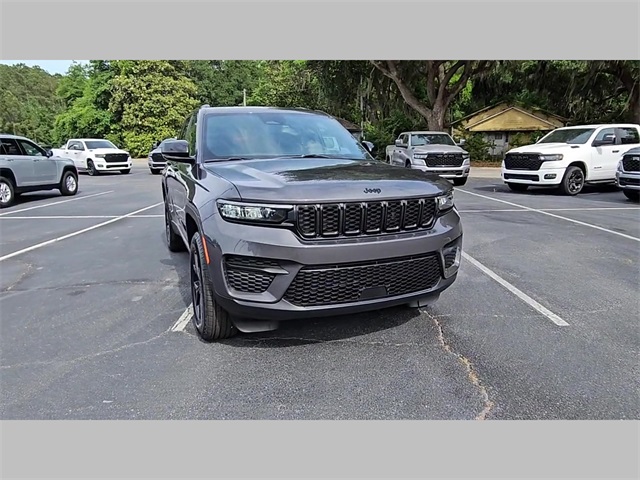 2025 Jeep Grand Cherokee Altitude X 4x2