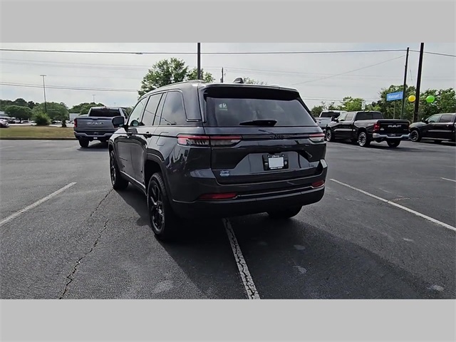 2025 Jeep Grand Cherokee Altitude X 4x2