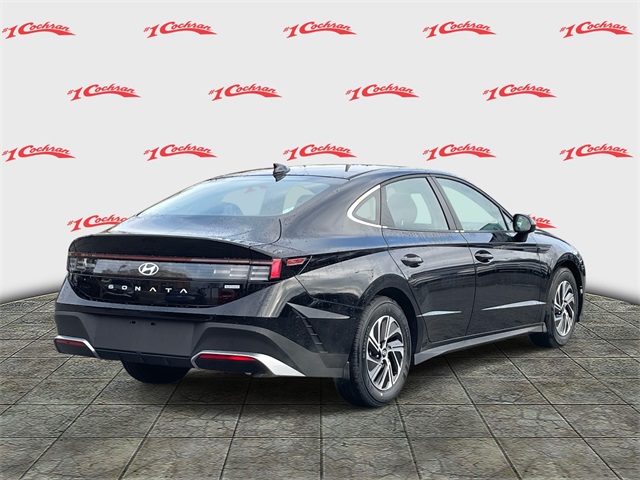 2026 Hyundai Sonata Hybrid Blue photo 3