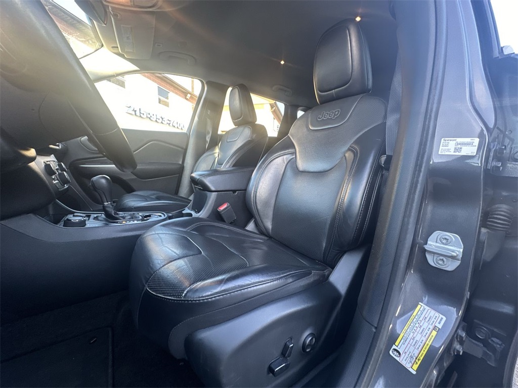 used 2019 Jeep Cherokee car, priced at $17,895
