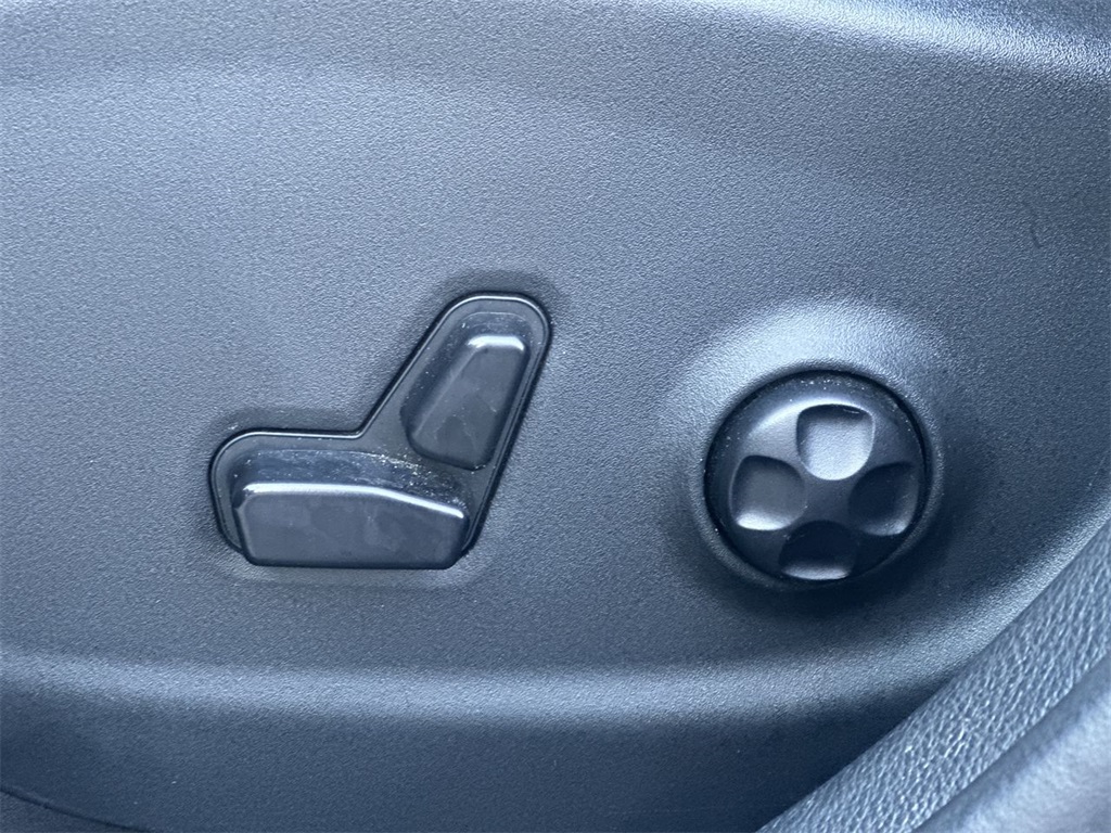 used 2019 Jeep Cherokee car, priced at $17,895