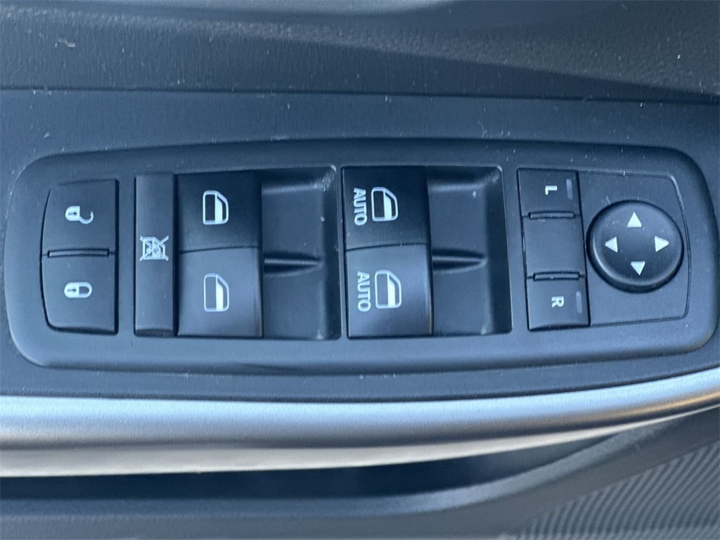 used 2019 Jeep Cherokee car, priced at $17,895