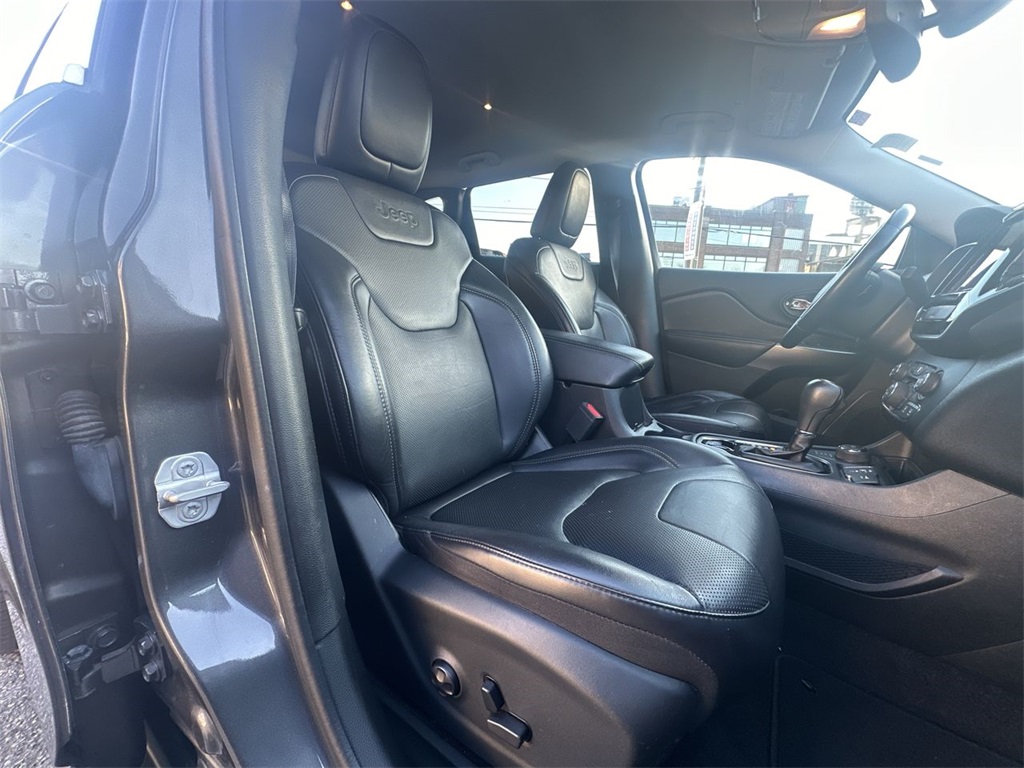 used 2019 Jeep Cherokee car, priced at $17,895