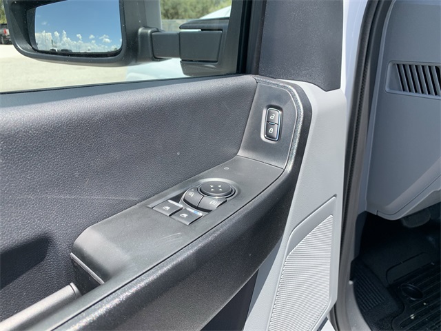 2025 Oxford White Ford Super Duty F-350 DRW XL 4X4 Truck