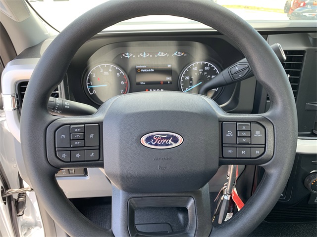 2025 Oxford White Ford Super Duty F-350 DRW XL 4X4 Truck