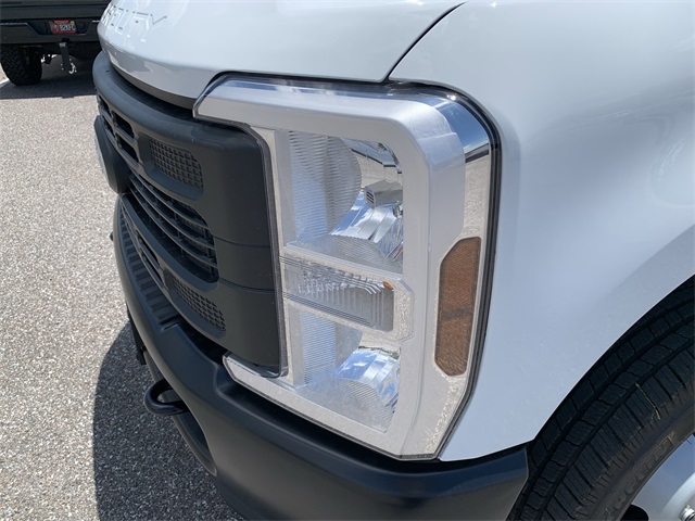2025 Oxford White Ford Super Duty F-350 DRW XL 4X4 Truck