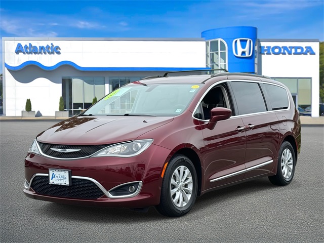 Used 2017 Chrysler Pacifica Touring-L with VIN 2C4RC1BG1HR670656 for sale in Bay Shore, NY