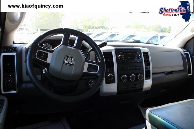 2009 Dodge Ram photo 11