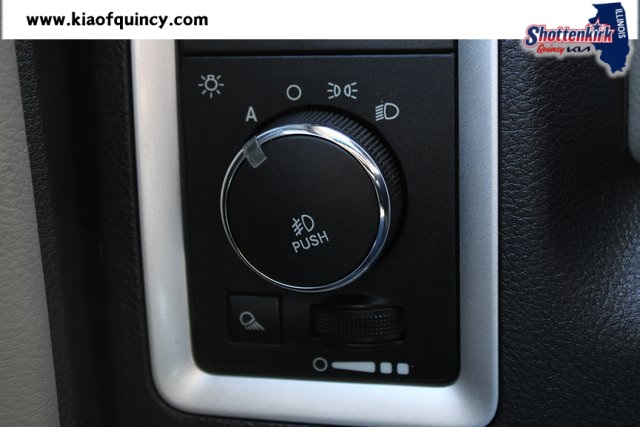 2009 Dodge Ram photo 23