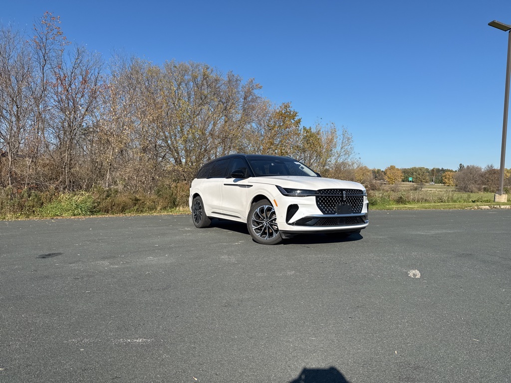 Used 2024 Lincoln Nautilus Reserve SUVs
