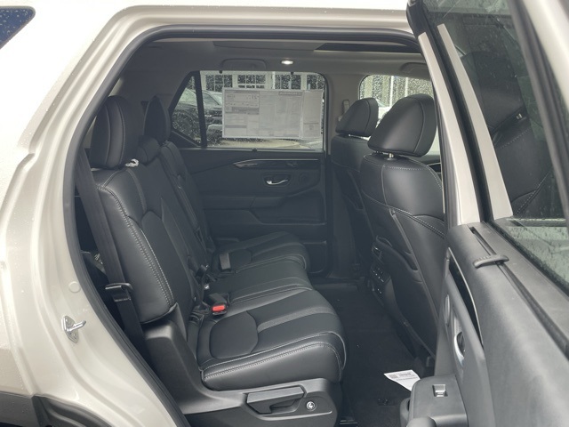 new 2025 Honda Pilot car, priced at $51,409