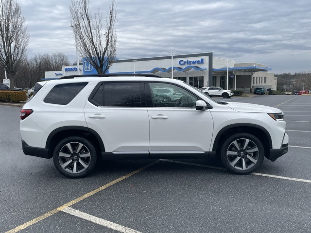 new 2025 Honda Pilot car, priced at $51,409