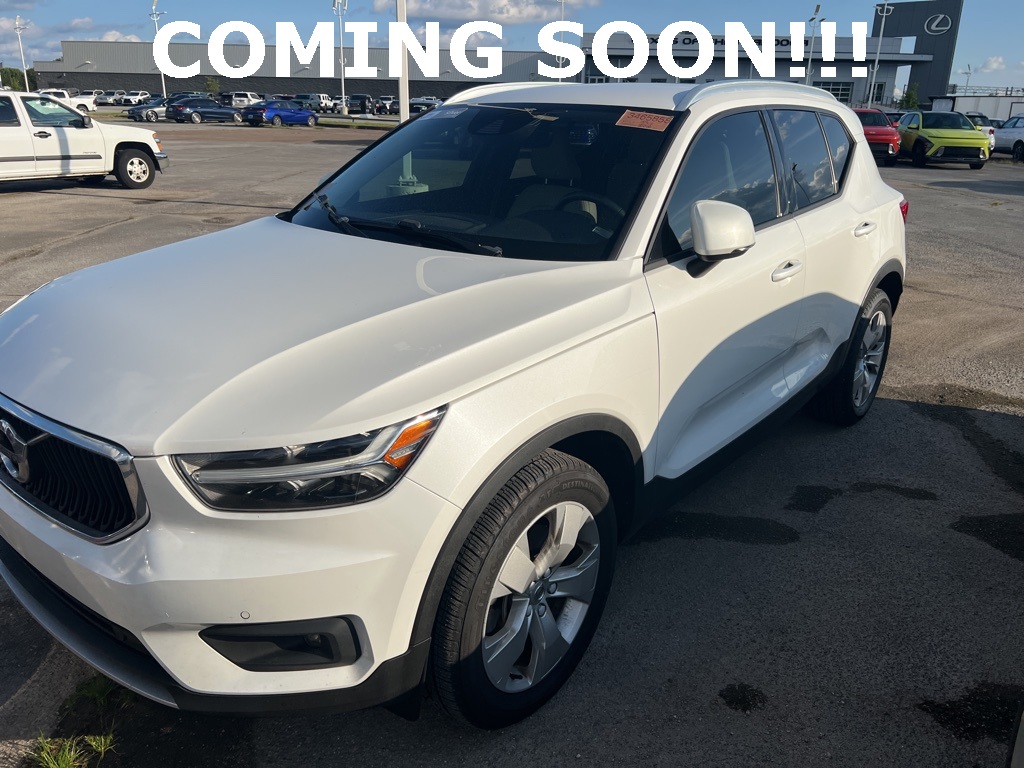 2022 Volvo XC40