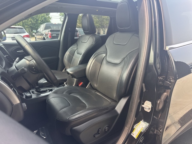 2019 Jeep Cherokee Limited photo 11