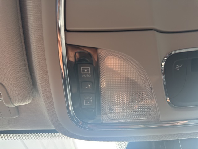 2019 Jeep Cherokee Limited photo 15