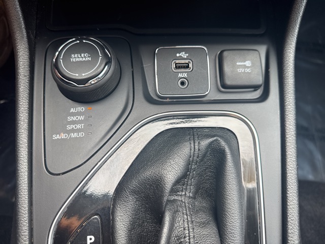 2019 Jeep Cherokee Limited photo 17