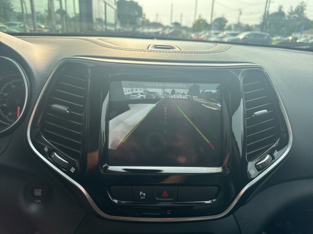 2019 Jeep Cherokee Limited photo 19