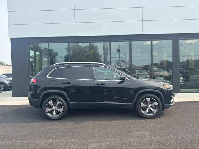 2019 Jeep Cherokee Limited photo 2