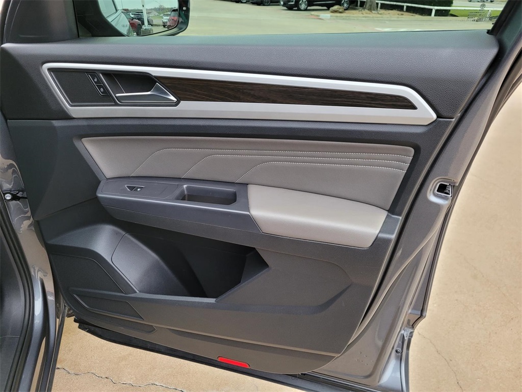 used 2021 Volkswagen Atlas car, priced at $18,400