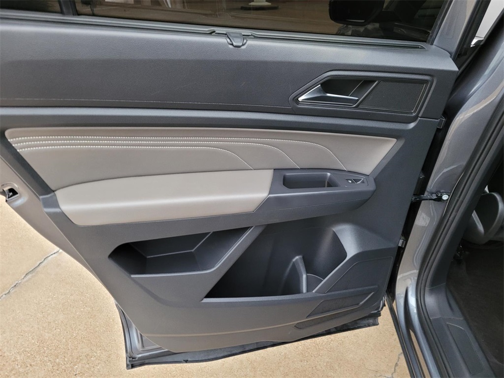 used 2021 Volkswagen Atlas car, priced at $18,400