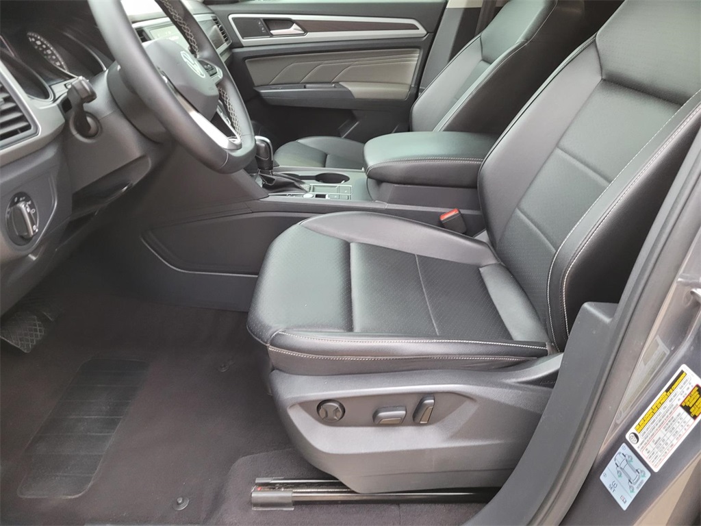 used 2021 Volkswagen Atlas car, priced at $18,400