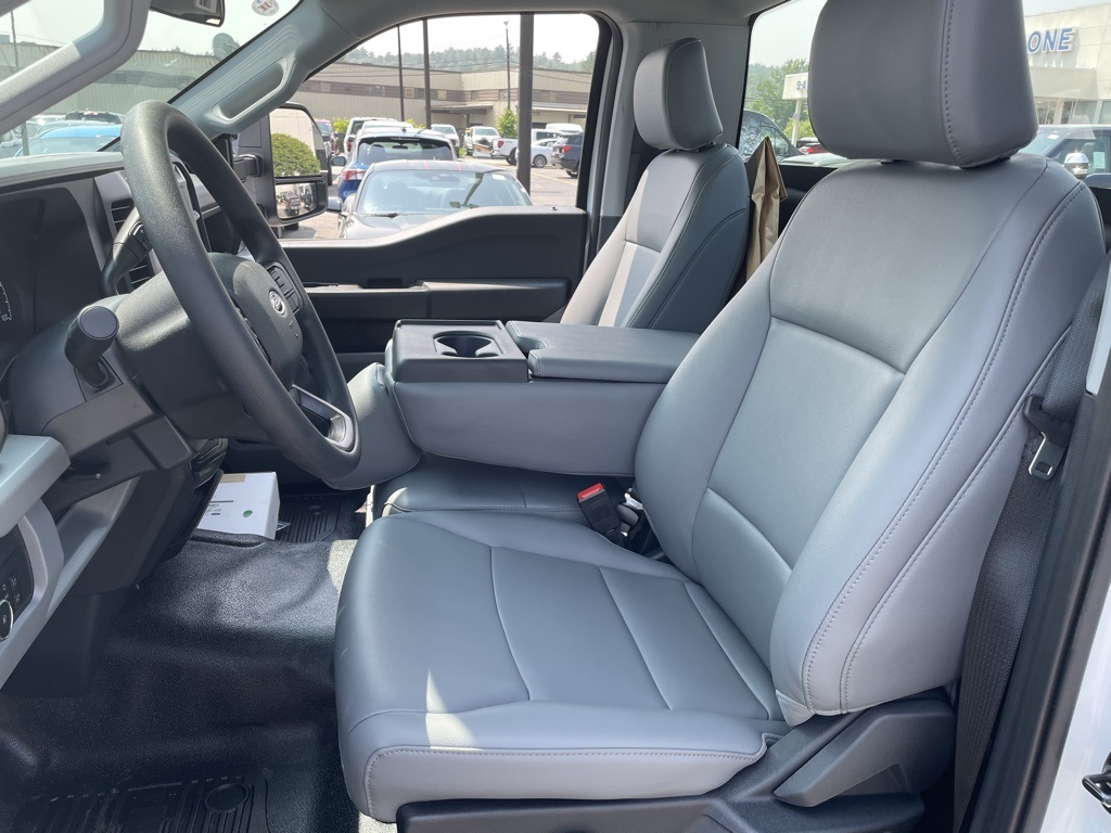 2025 Ford F-350 XL photo 6