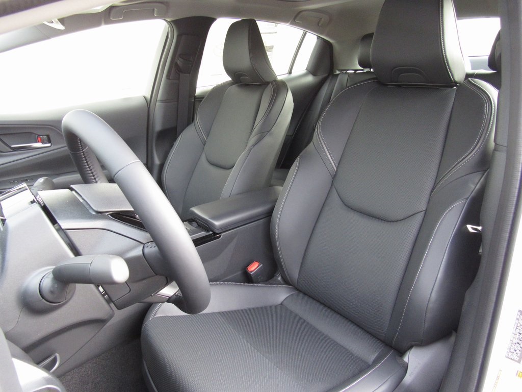 2026 Toyota Prius Plug-in Hybrid Nightshade Edition photo 11