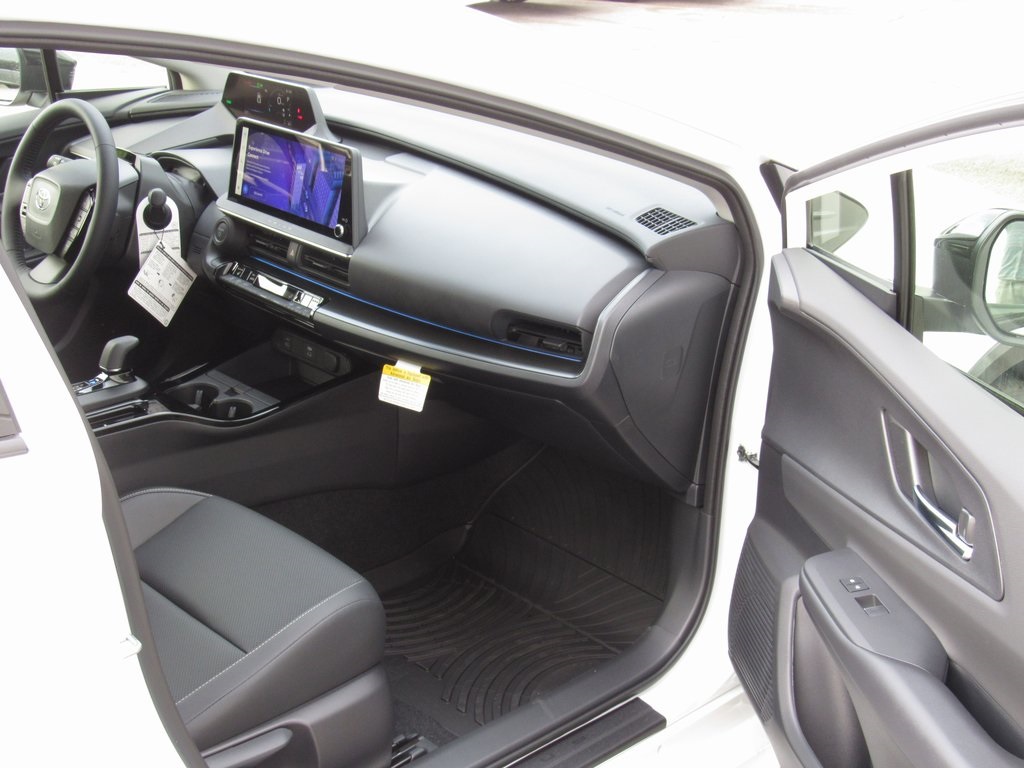 2026 Toyota Prius Plug-in Hybrid Nightshade Edition photo 17