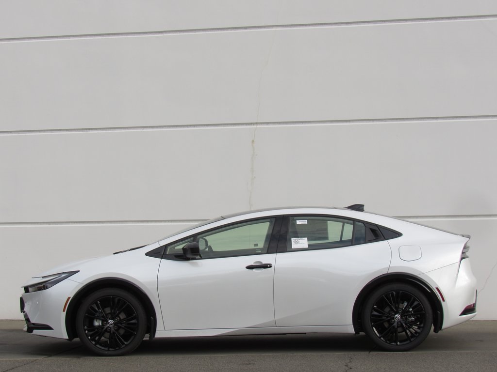 2026 Toyota Prius Plug-in Hybrid Nightshade Edition photo 4