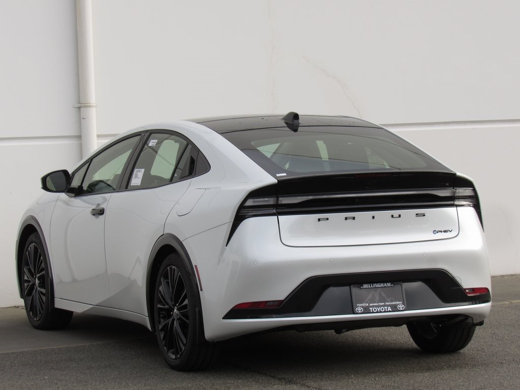 2026 Toyota Prius Plug-in Hybrid Nightshade Edition photo 5