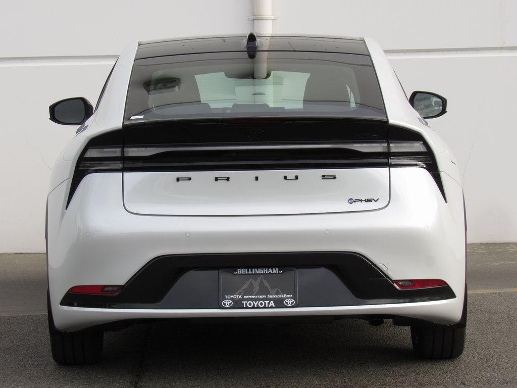 2026 Toyota Prius Plug-in Hybrid Nightshade Edition photo 7