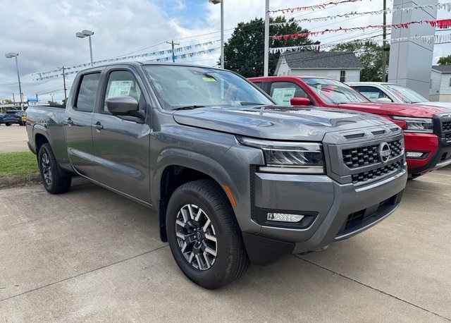 2025 Nissan Frontier SL