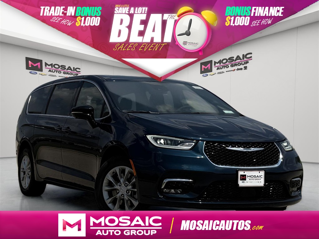 New 2025 Chrysler Pacifica Select Vans