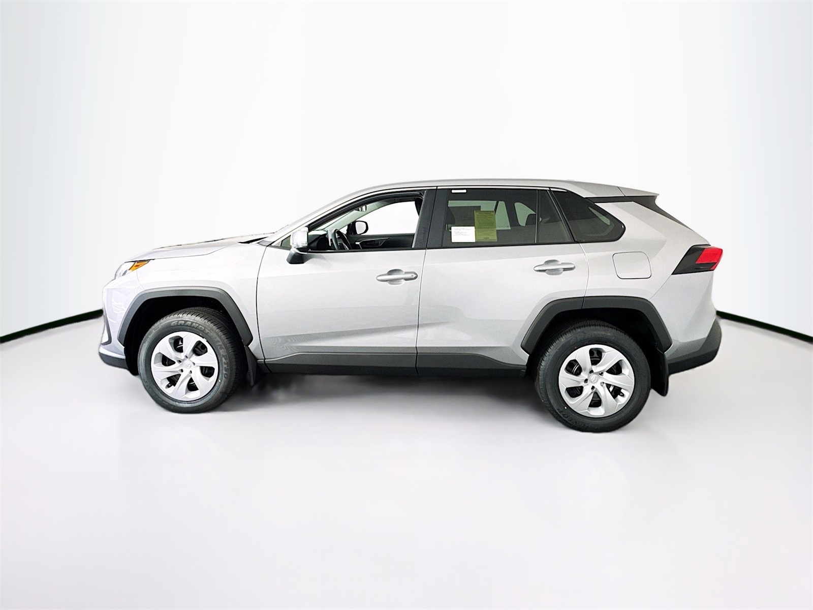 2025 Toyota RAV4 LE photo 3