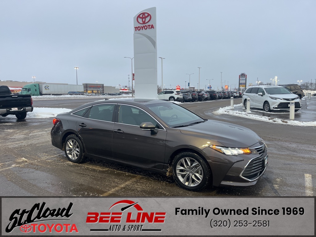 2019 Toyota Avalon XLE's photo