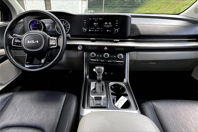 2022 Flare Red Kia Carnival LXS FWD Van
