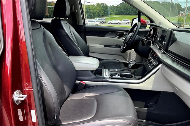 2022 Flare Red Kia Carnival LXS FWD Van