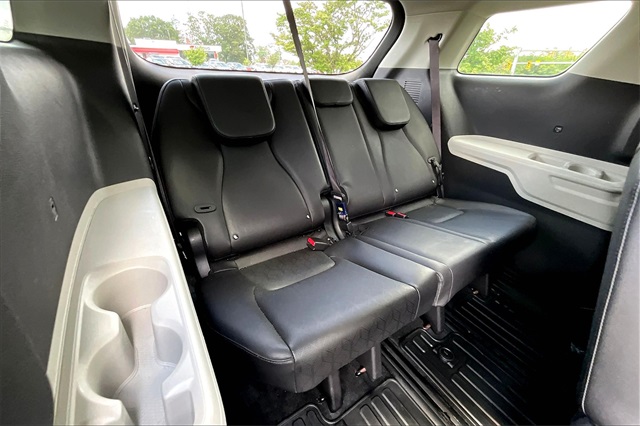 2022 Flare Red Kia Carnival LXS FWD Van